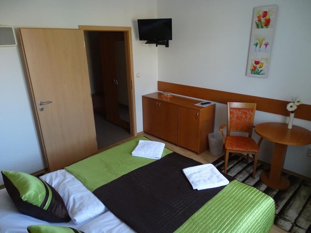 Hotel Rose Breclav Břeclav Exterior foto